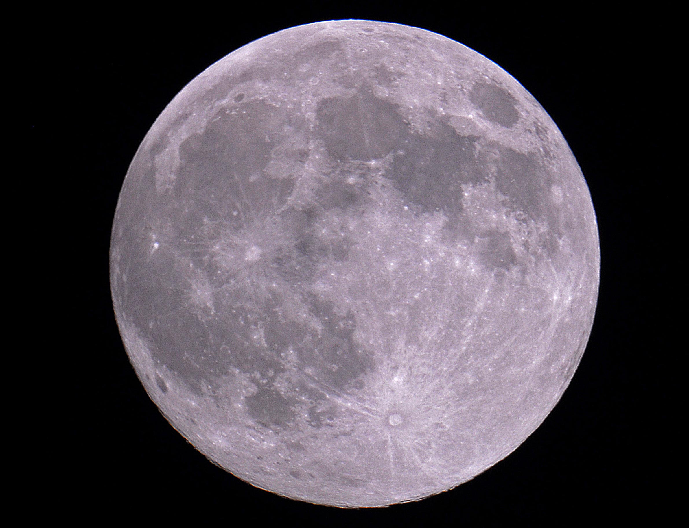 moon21042015.jpg