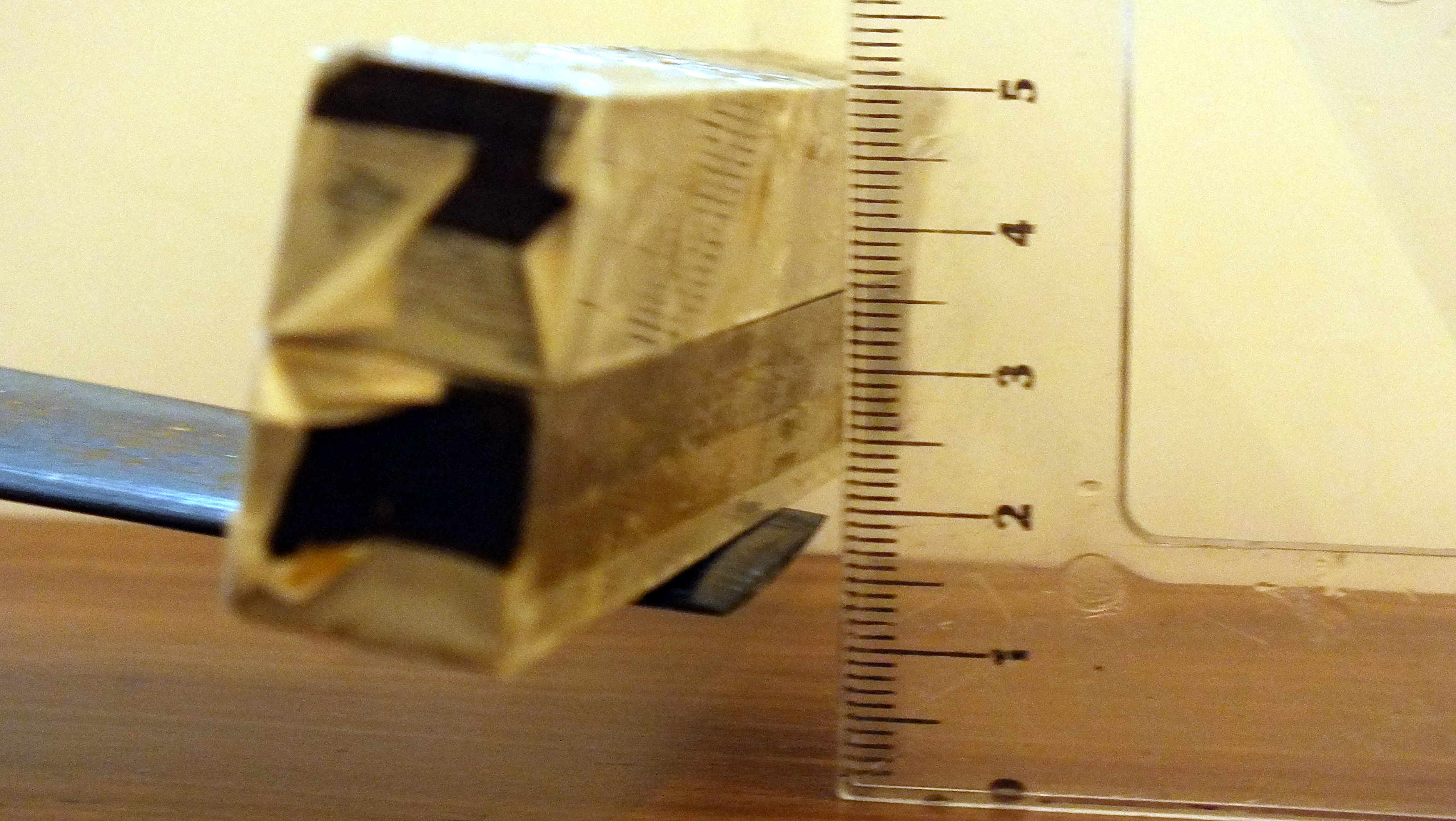 test finkila,obciążenie 680 g, ugięcie około 25 mm