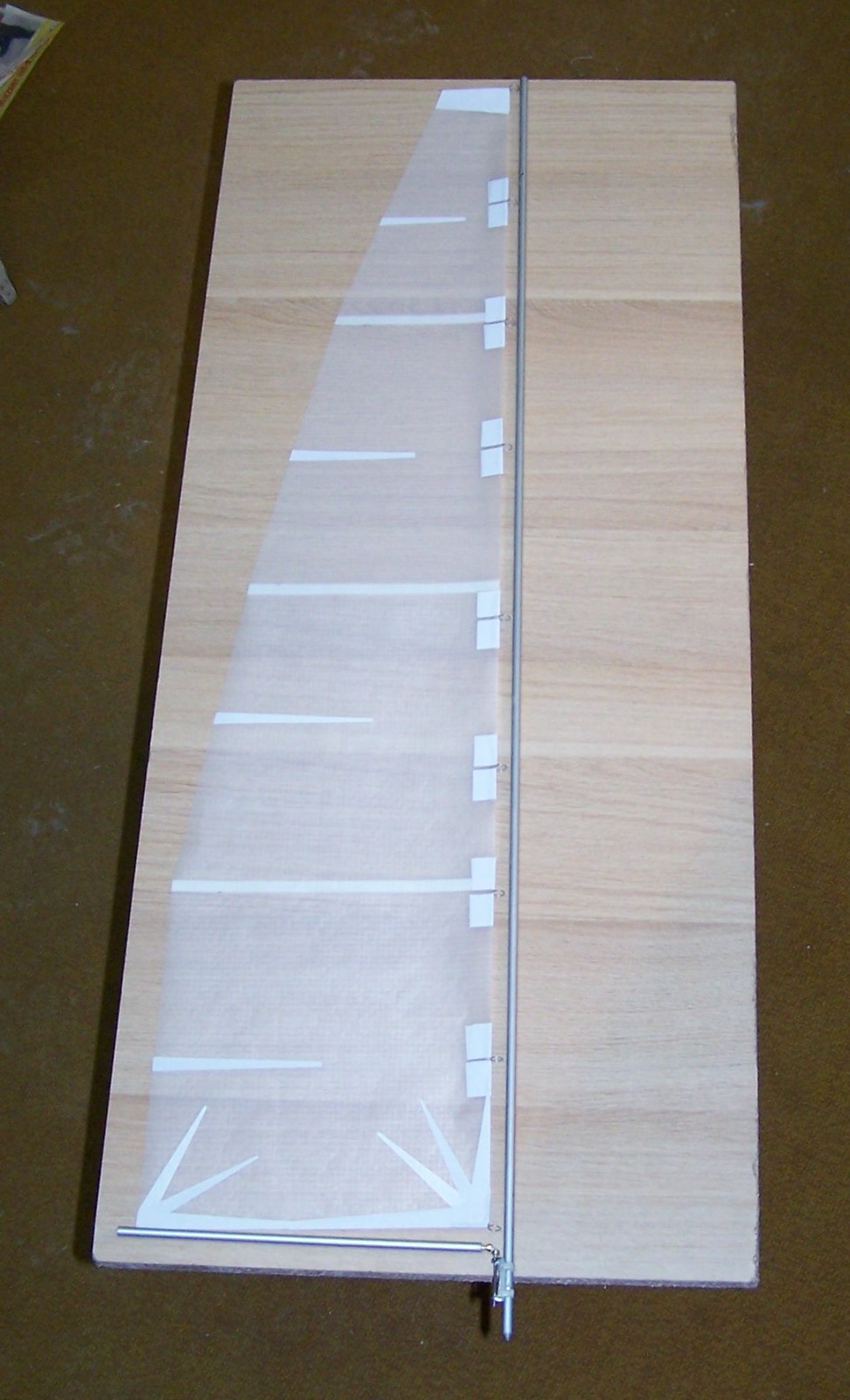 100_1769.jpg (235.61 KiB) Przejrzano 10913 razy Żagiel z cienkiego dakronu wzmocnienia klejone