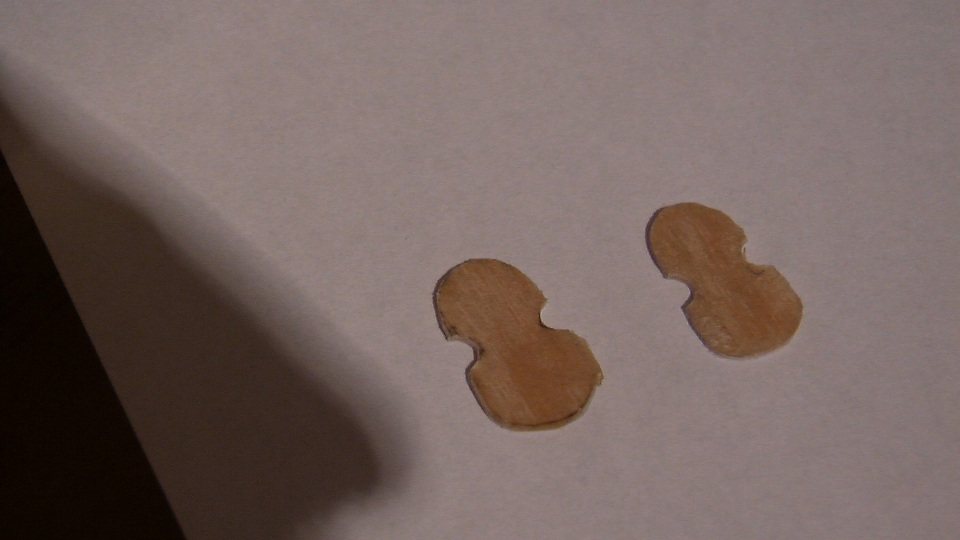 Wzór wycięty z forniru brzozowego 0,6mm
