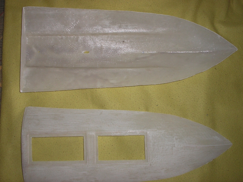 kadłub połowki.jpg (339.03 KiB) Przejrzano 10042 razy Góra wstępnie zmatowiona.