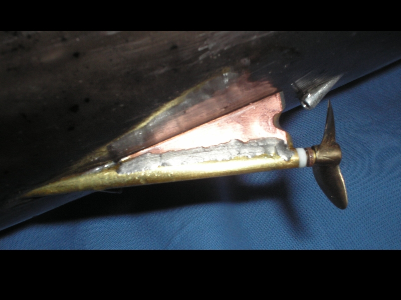 lut.jpg (264.12 KiB) Przejrzano 10031 razy Lut topiłem od nagrzanego elementu. Bez stosowania pasty, tylko wyczyszczenie papierem ściernym i odtłuszczenie ekstrakcyjną.