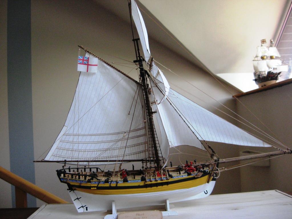 10.JPG (100.25 KiB) Przejrzano 7899 razy Model chwilowo będzie stal na piętrze, docelowo ma trafić do salonu