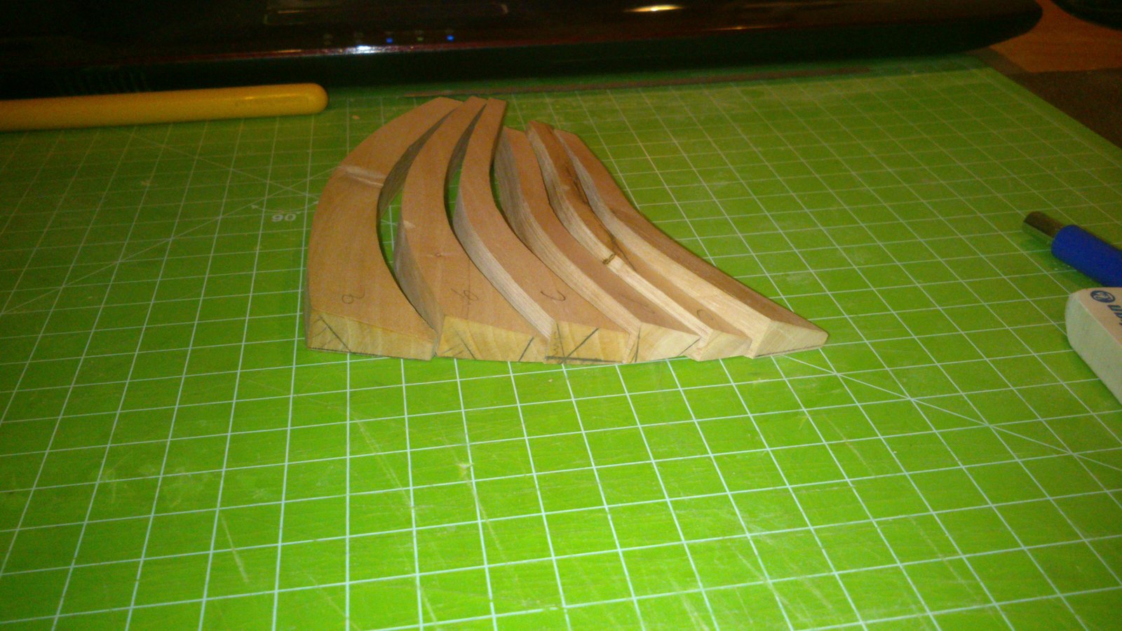 DSC_0707.jpg (247.47 KiB) Przejrzano 6166 razy Po szlifowaniu nudna i długa robota, ale jakiś efekt jest.