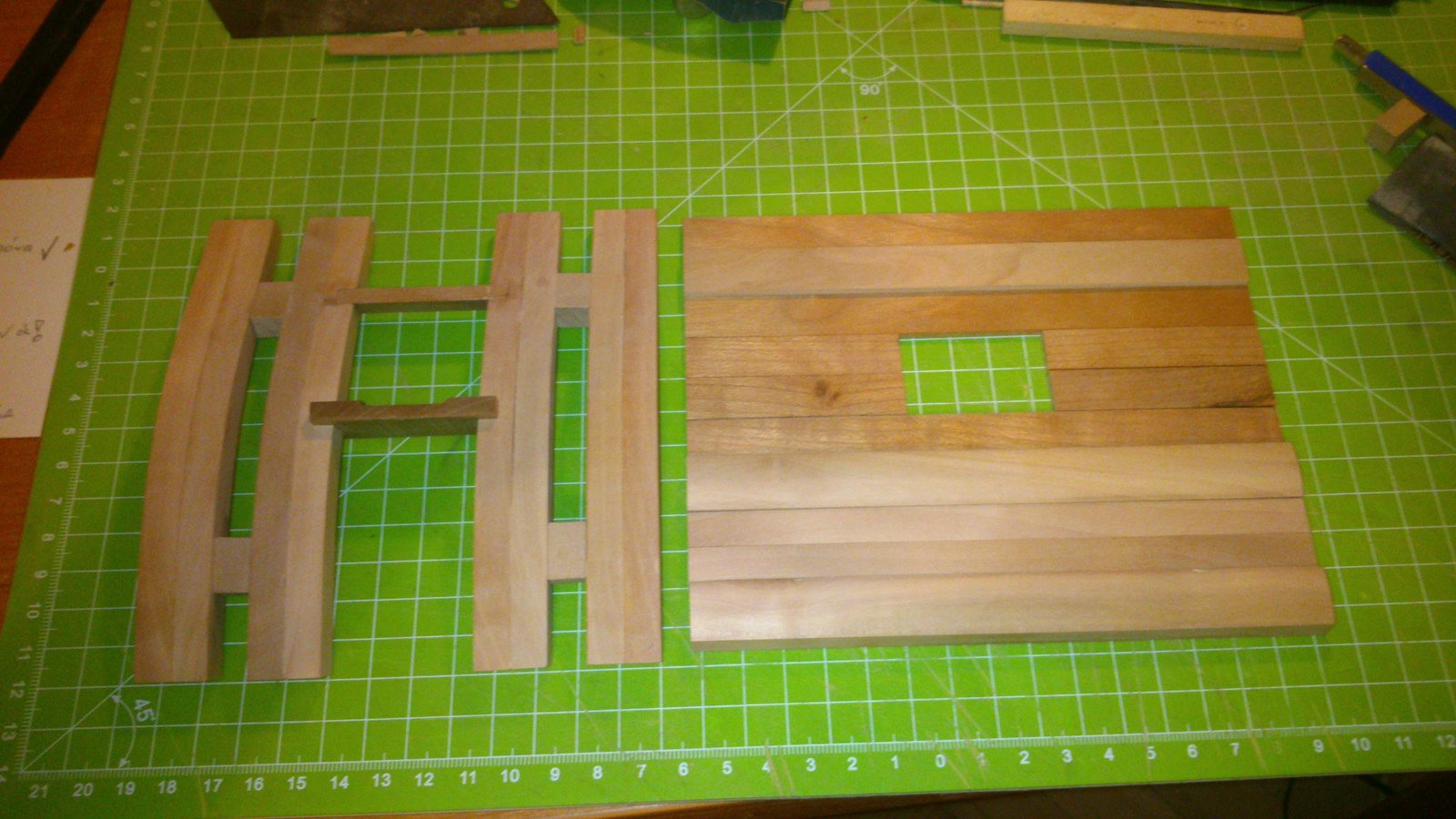 DSC_0762.jpg (241.02 KiB) Przejrzano 10304 razy Odbojnice to grusza, a reszta elementów to czereśnia amerykańska.