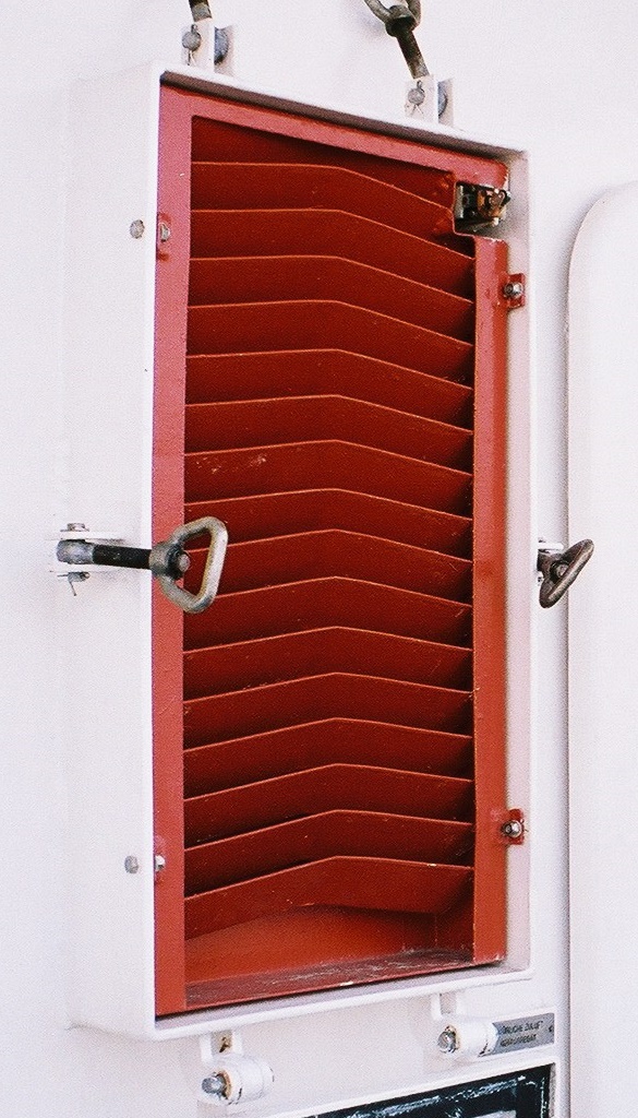 2F1000028.JPG