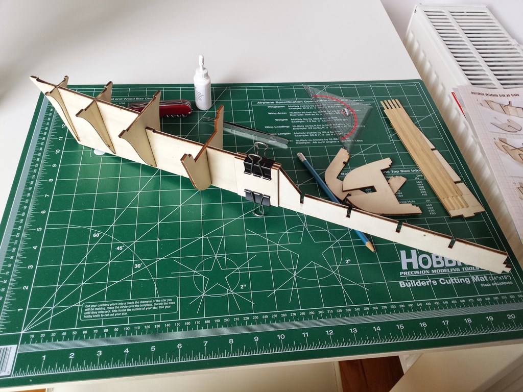 blyskawica_nr3.jpg (221.93 KiB) Przejrzano 16372 razy Numery 1-3 złożone. Na razie bardzo łatwo.