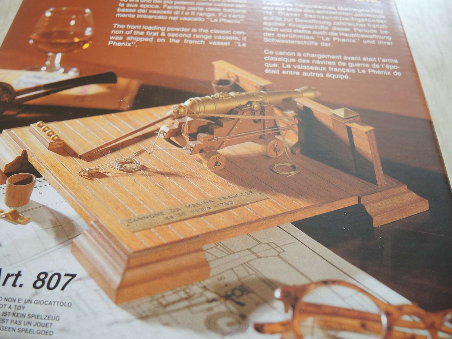 c01.jpg (171.83 KiB) Przejrzano 11755 razy Docelowy efekt wg instrukcji ma być inny co już jest dziwne (brak drewnianych wzmocnień po bokach lawety i czerwona laweta działa)