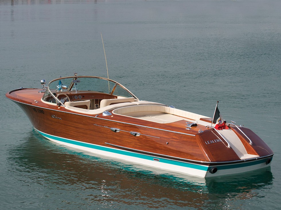 Riva-Aquarama-Special-Lealena_002-980x735.jpg