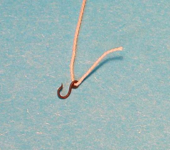 Krok 1 - linka w oczku haka.jpg