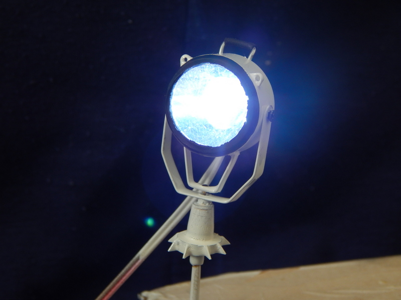 DSCN2978.JPG (149.98 KiB) Przejrzano 9620 razy Świeci na odległość 10m, a średnica zaledwie niecałe 2cm