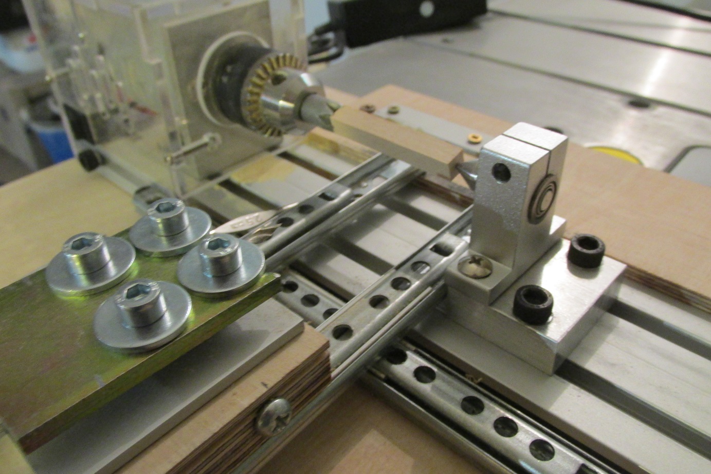 IMG_7086.jpg (375.22 KiB) Przejrzano 7117 razy Pomysł wzięty od prekursorów Kagry i RomkaS.