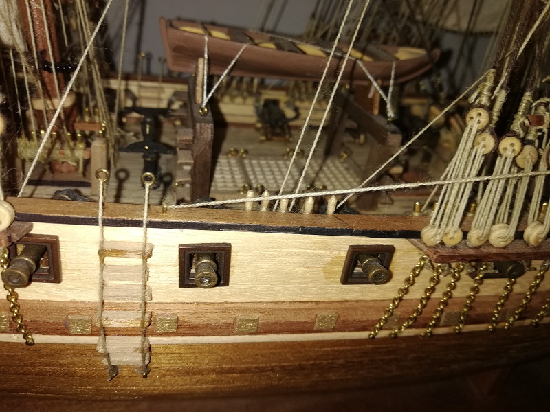 IMG_20180709_150438.jpg (196.51 KiB) Przejrzano 3783 razy Jak zabrakło miejsca na linki chociaż nagle dorobiłem. :D<br />I ta badziewna szalupa.....