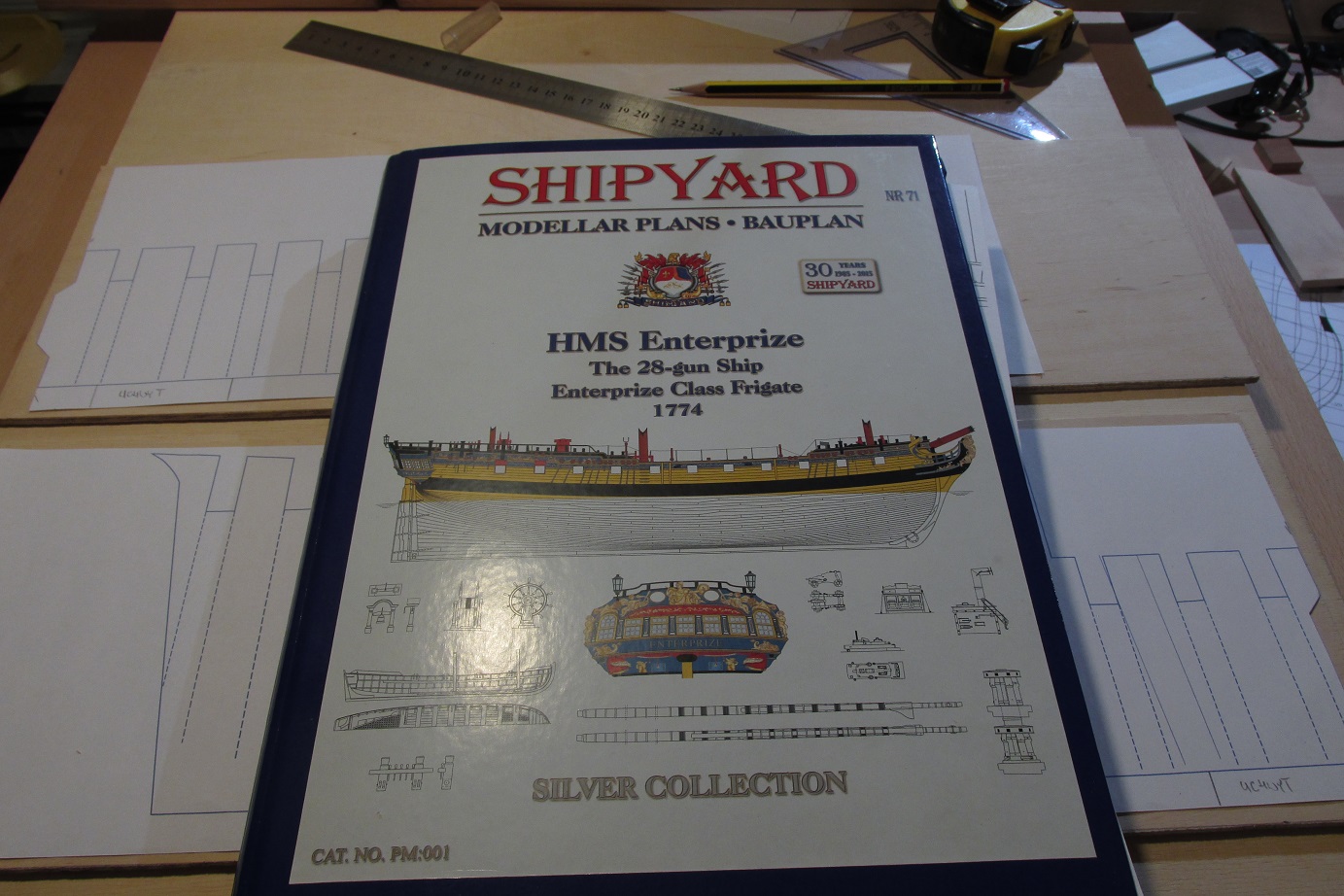 Nie napisałem jeszcze, że będę korzystał z planów Shipyarda. Kupiłem też wycinankę, żeby wspomóc się w pracy.