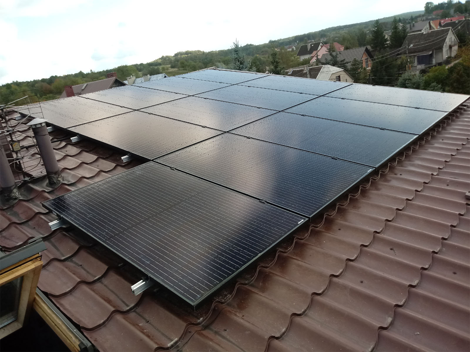 20191006_141946a.jpg (353.49 KiB) Przejrzano 6375 razy Panele na dachu.