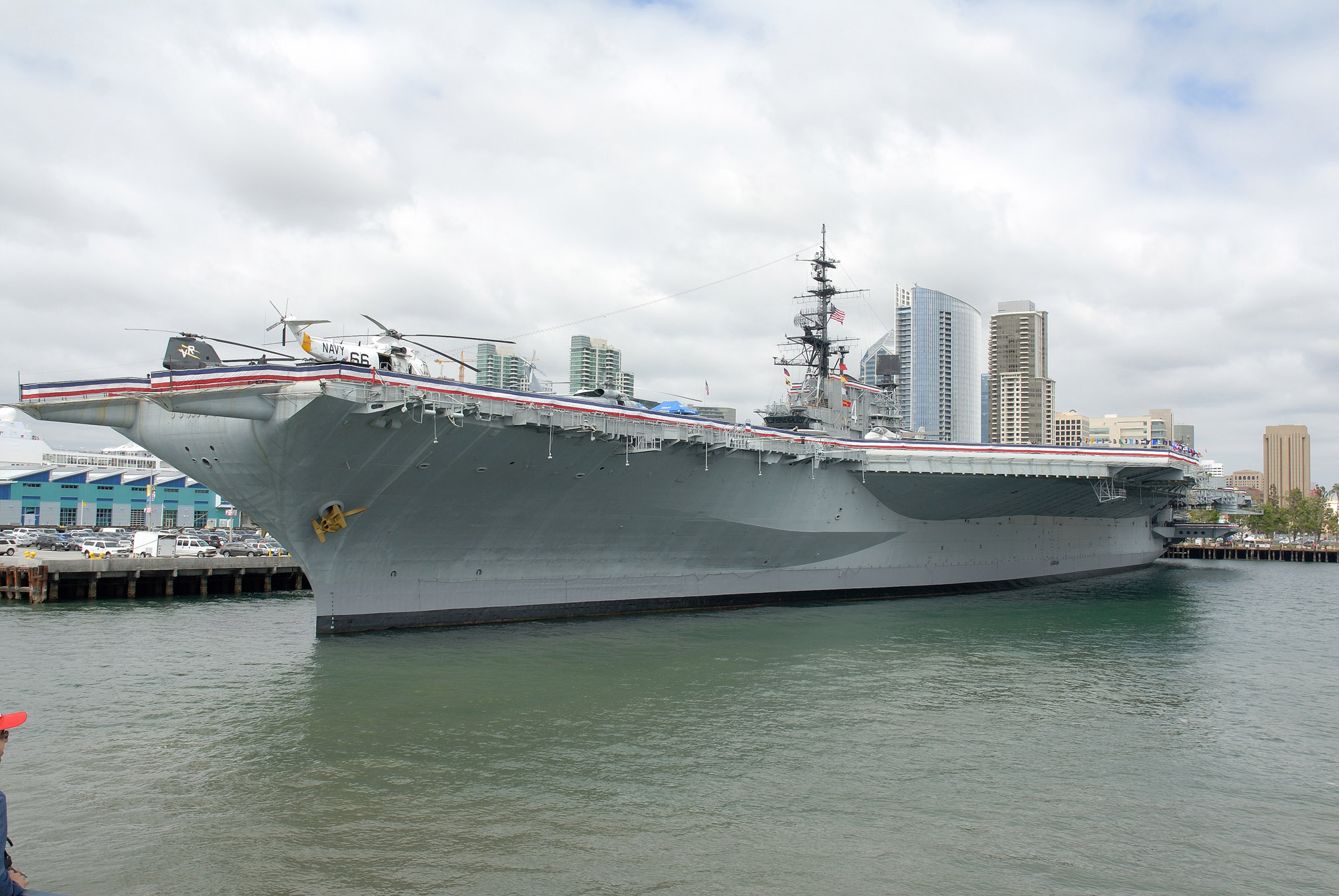 99 USS Midway (CVBCVACV-41)  aircraft carrier.jpg