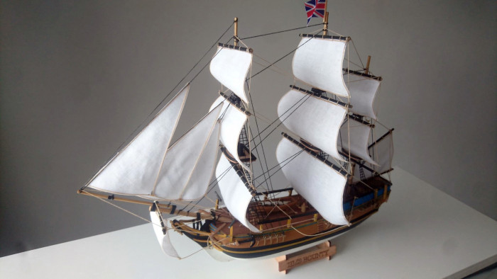 HMS Bounty Mini Mamoli  7.jpg