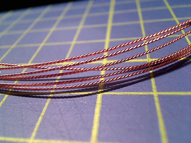 grubość linki - 0,6mm, linka trójżyłowa